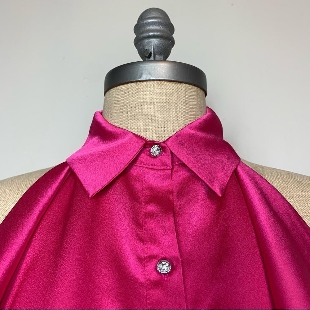 AZI Fuchsia Sleeveless Blouse in size Medium